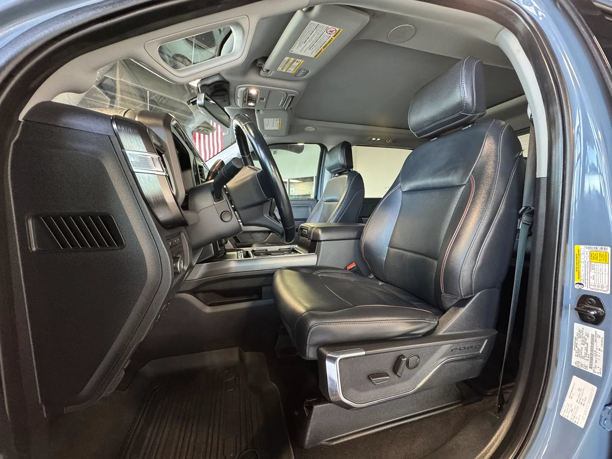 Used 2023 Ford F350 Lariat w/ Lariat Ultimate Package AWD/4WD image 15
