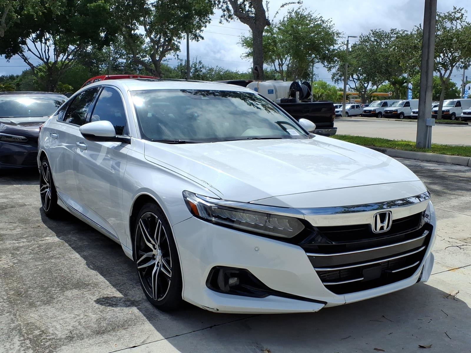 Used 2021 Honda Accord Touring image 5