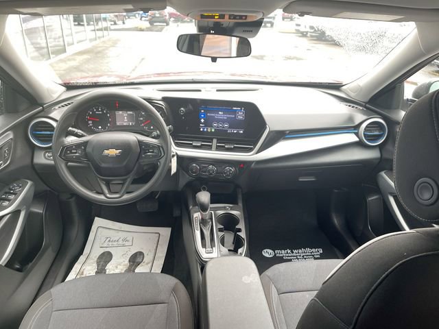 Certified 2025 Chevrolet Trax LS FWD image 18