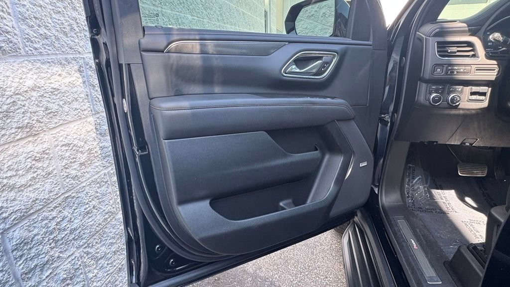 Used 2024 GMC Yukon XL AT4 w/ Max Trailering Package AWD/4WD image 23