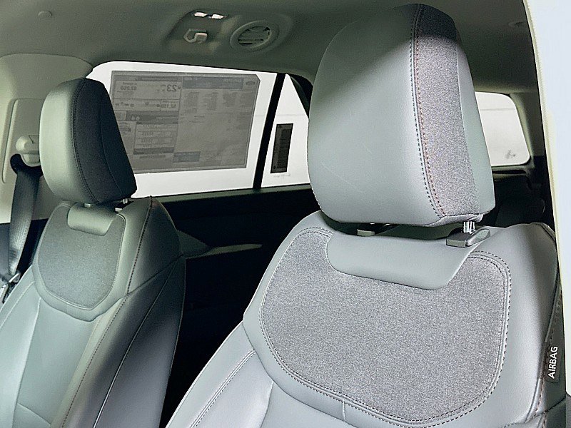 New 2026 Ford Explorer Active w/ Active Comfort Package image 10