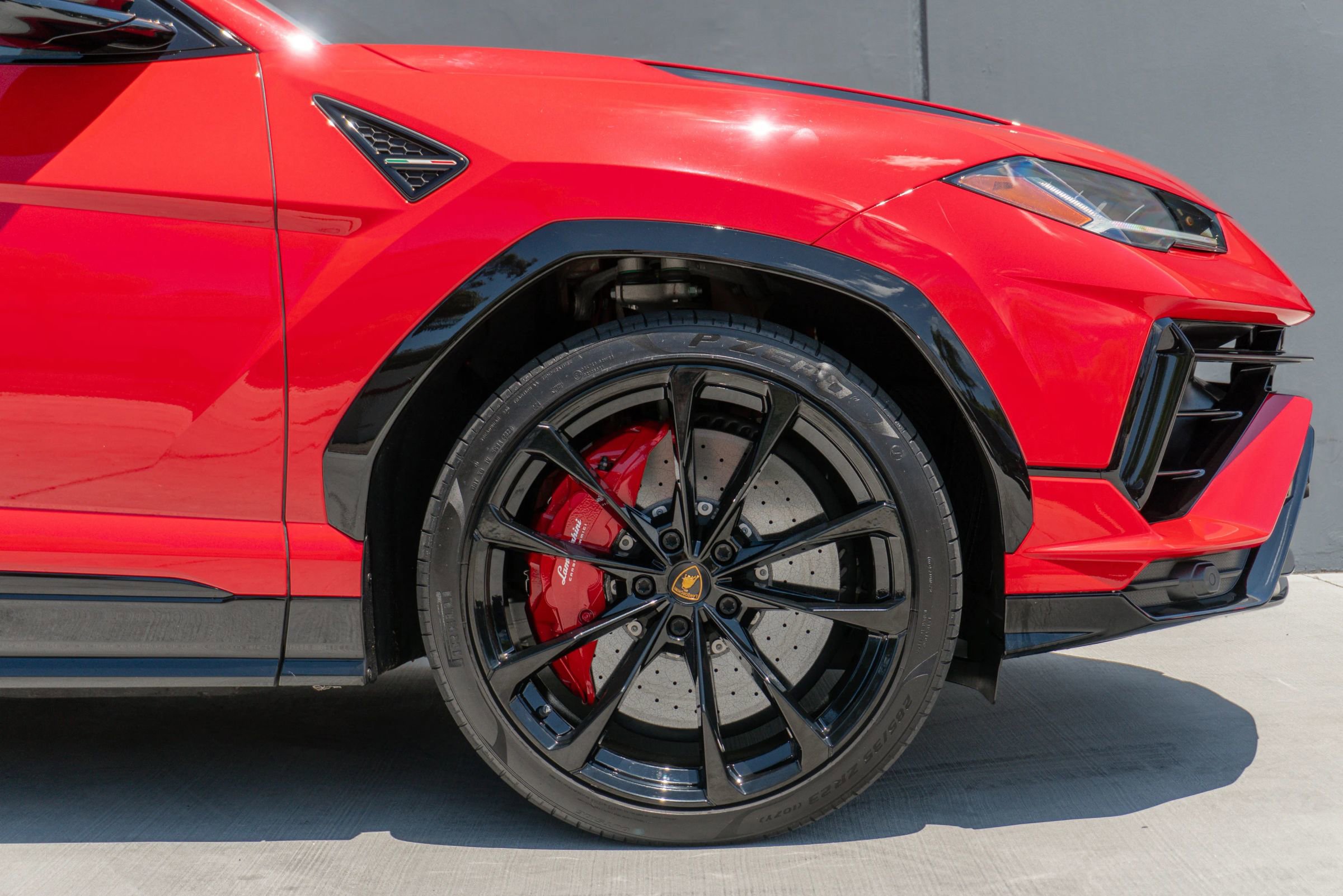 Used 2024 Lamborghini Urus S AWD/4WD image 38