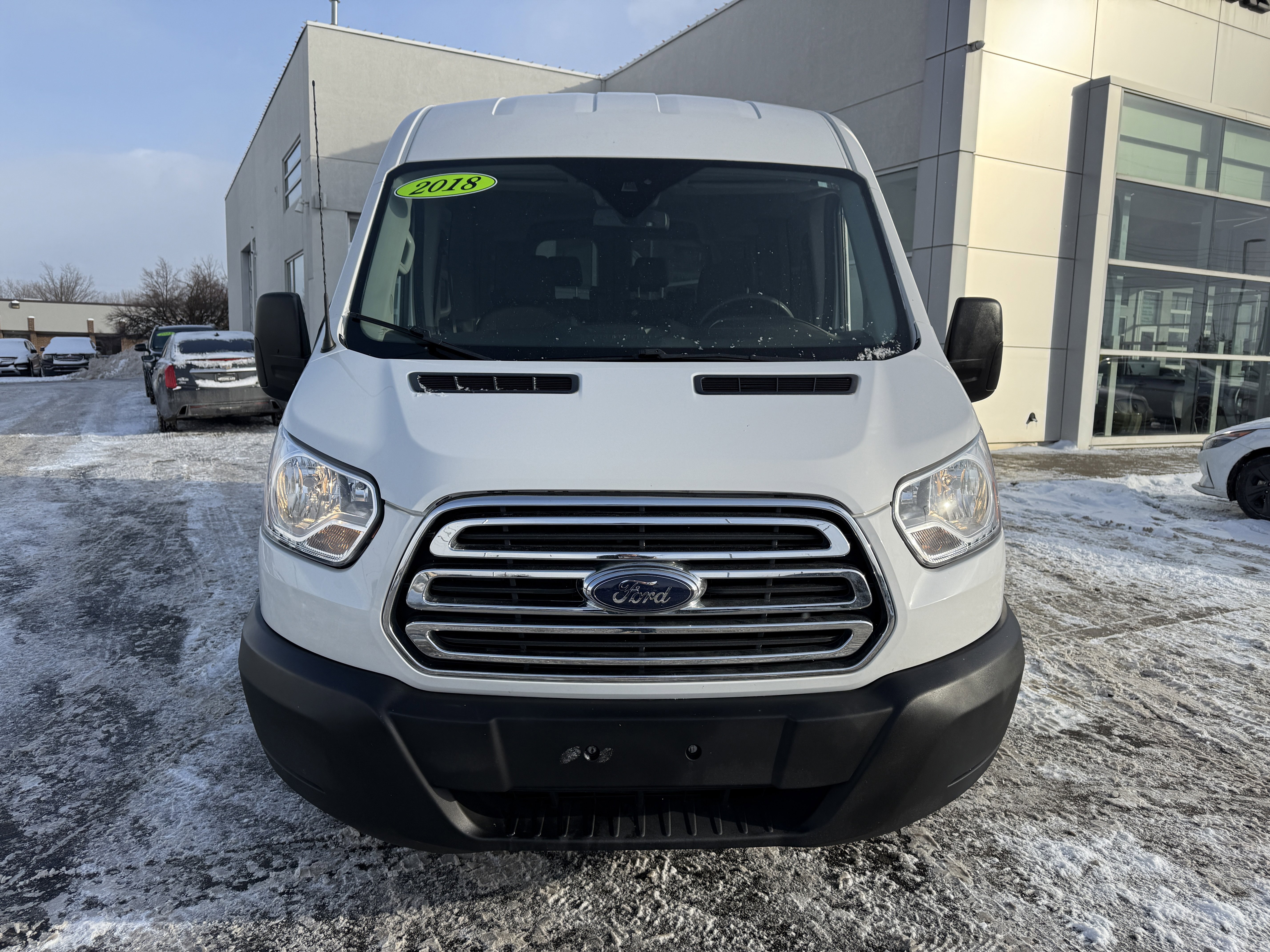 Used 2018 Ford Transit 350 XL image 8