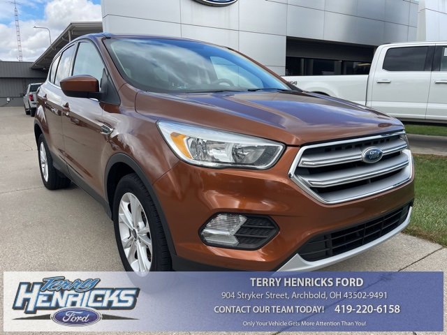 Used 2017 Ford Escape SE w/ SE Cold Weather Package