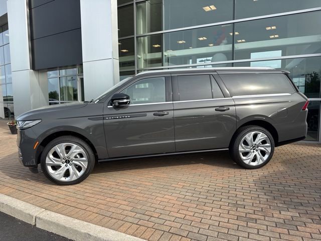 New 2025 Lincoln Navigator L Black Label image 4
