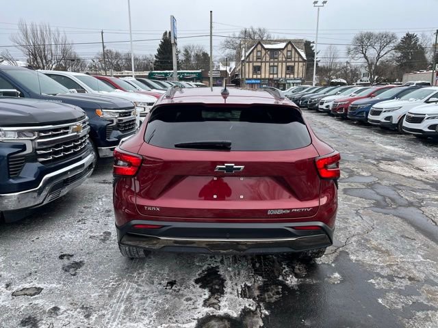 Used 2024 Chevrolet Trax ACTIV w/ Driver Confidence Package image 4