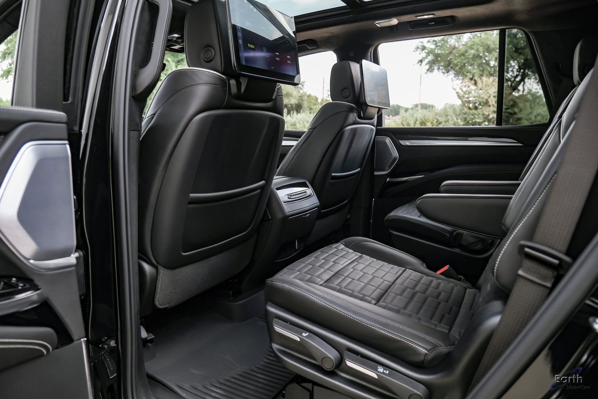 Used 2026 Cadillac Escalade V w/ LPO, Floor Liner Package image 83