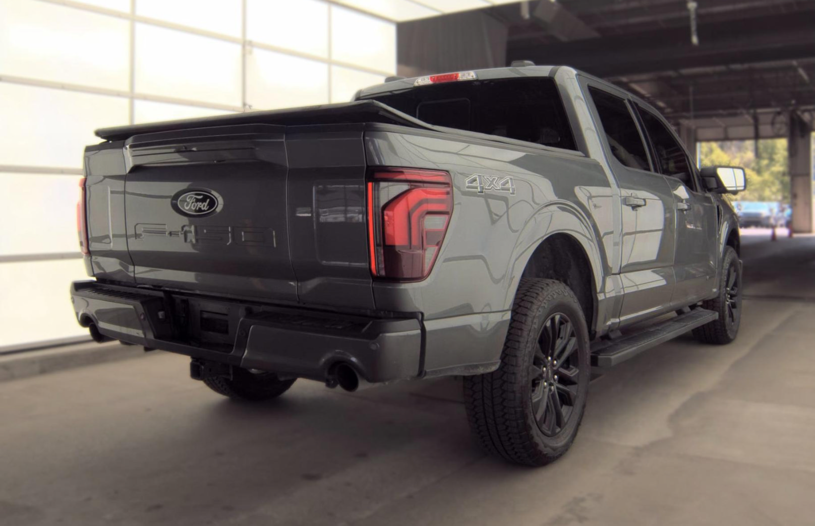 Used 2024 Ford F150 Lariat w/ Bed Utility Package AWD/4WD image 4