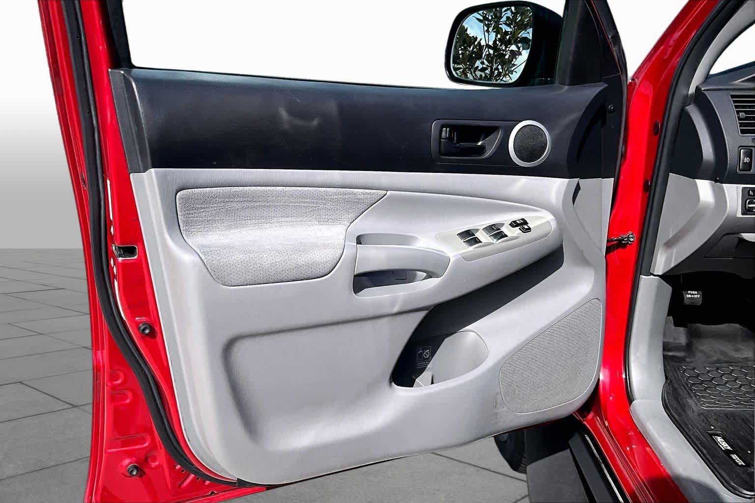 Used 2009 Toyota Tacoma PreRunner w/ SR5 Pkg #2 RWD image 21