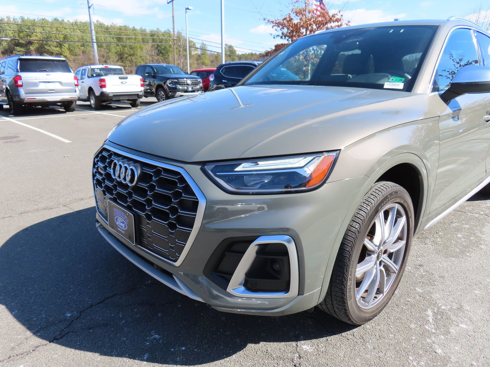 Used 2023 Audi SQ5 Premium w/ Convenience Package image 9