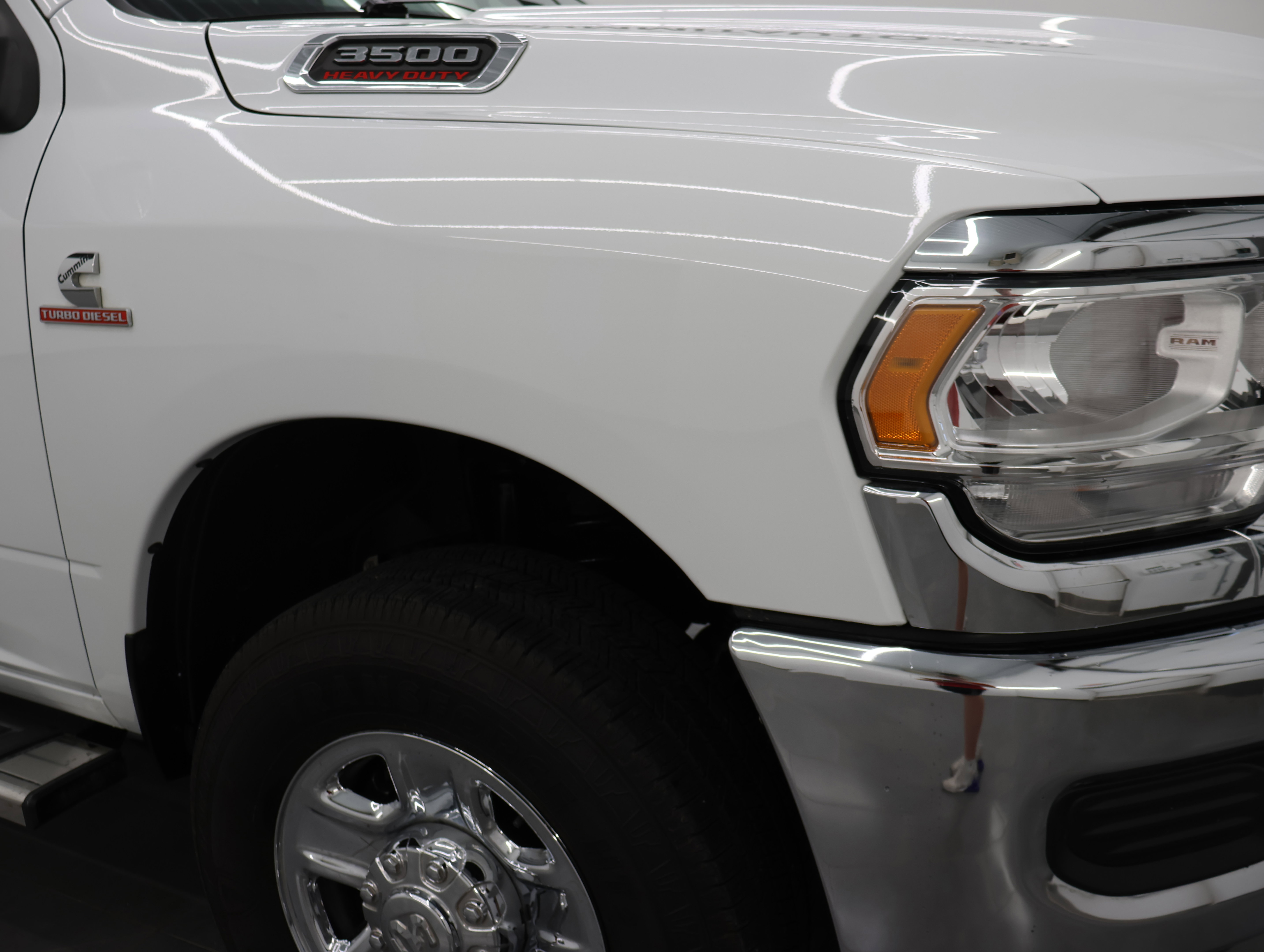 Used 2024 RAM 3500 Tradesman w/ Chrome Appearance Group AWD/4WD image 24