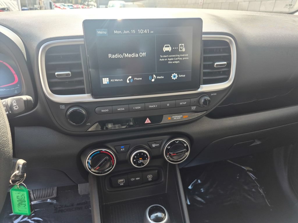 Used 2026 Hyundai Venue SE FWD image 18