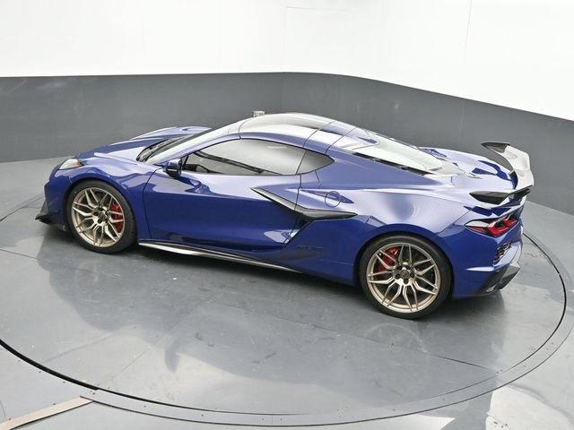 Used 2025 Chevrolet Corvette Z06 w/ Z07 Performance Package RWD image 33