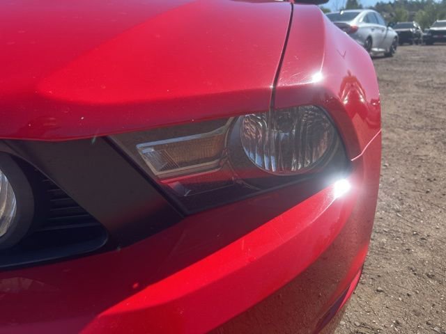 Used 2010 Ford Mustang GT RWD image 9