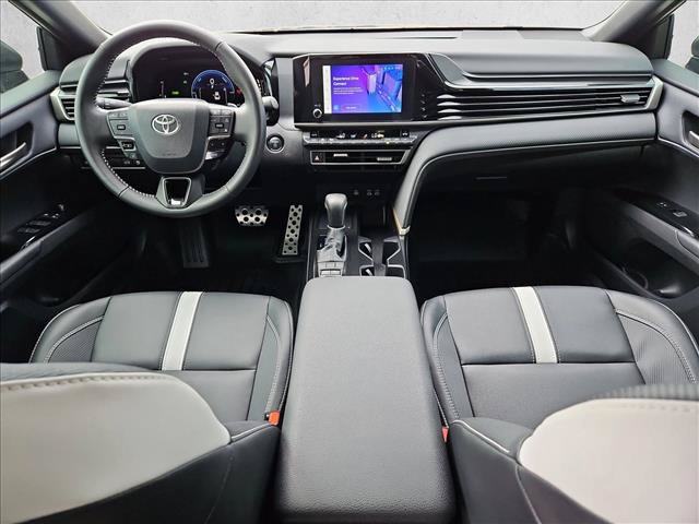 Used 2026 Toyota Camry SE FWD image 18