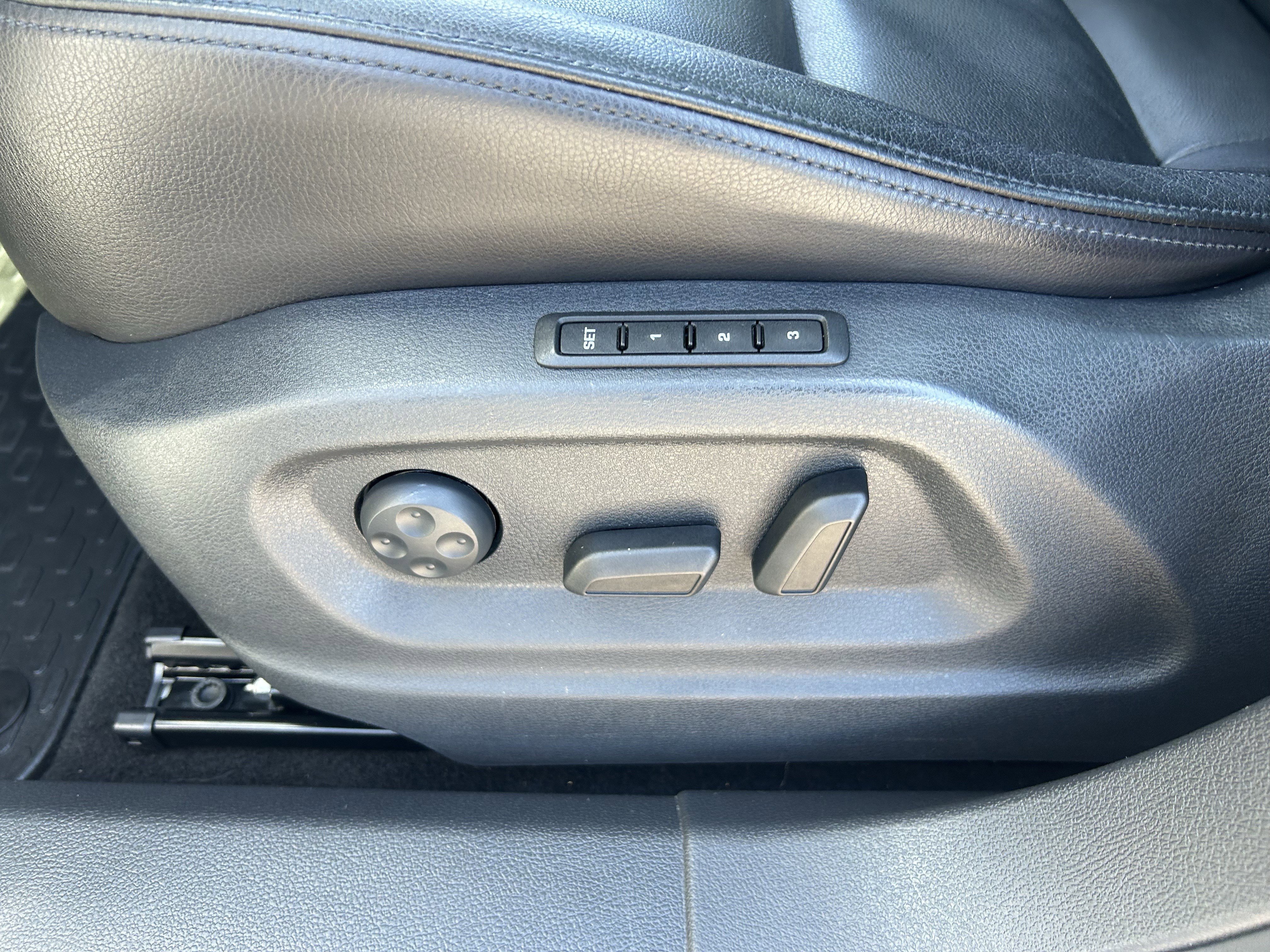 Used 2017 Volkswagen Tiguan Sport image 21