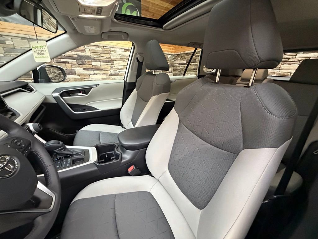 Used 2023 Toyota RAV4 XLE image 12