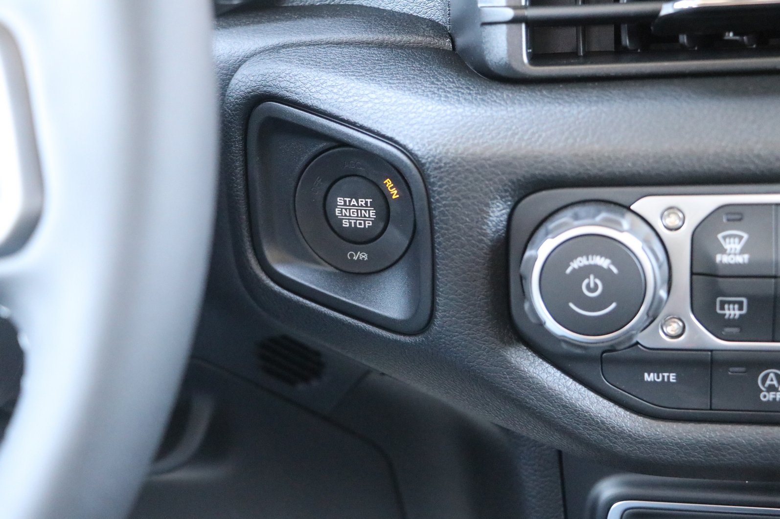 New 2026 Jeep Gladiator Mojave AWD/4WD image 22
