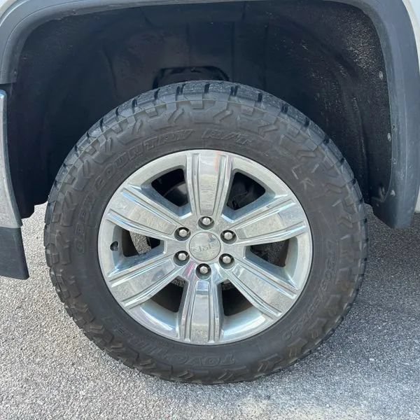Used 2018 GMC Sierra 1500 SLT AWD/4WD image 16