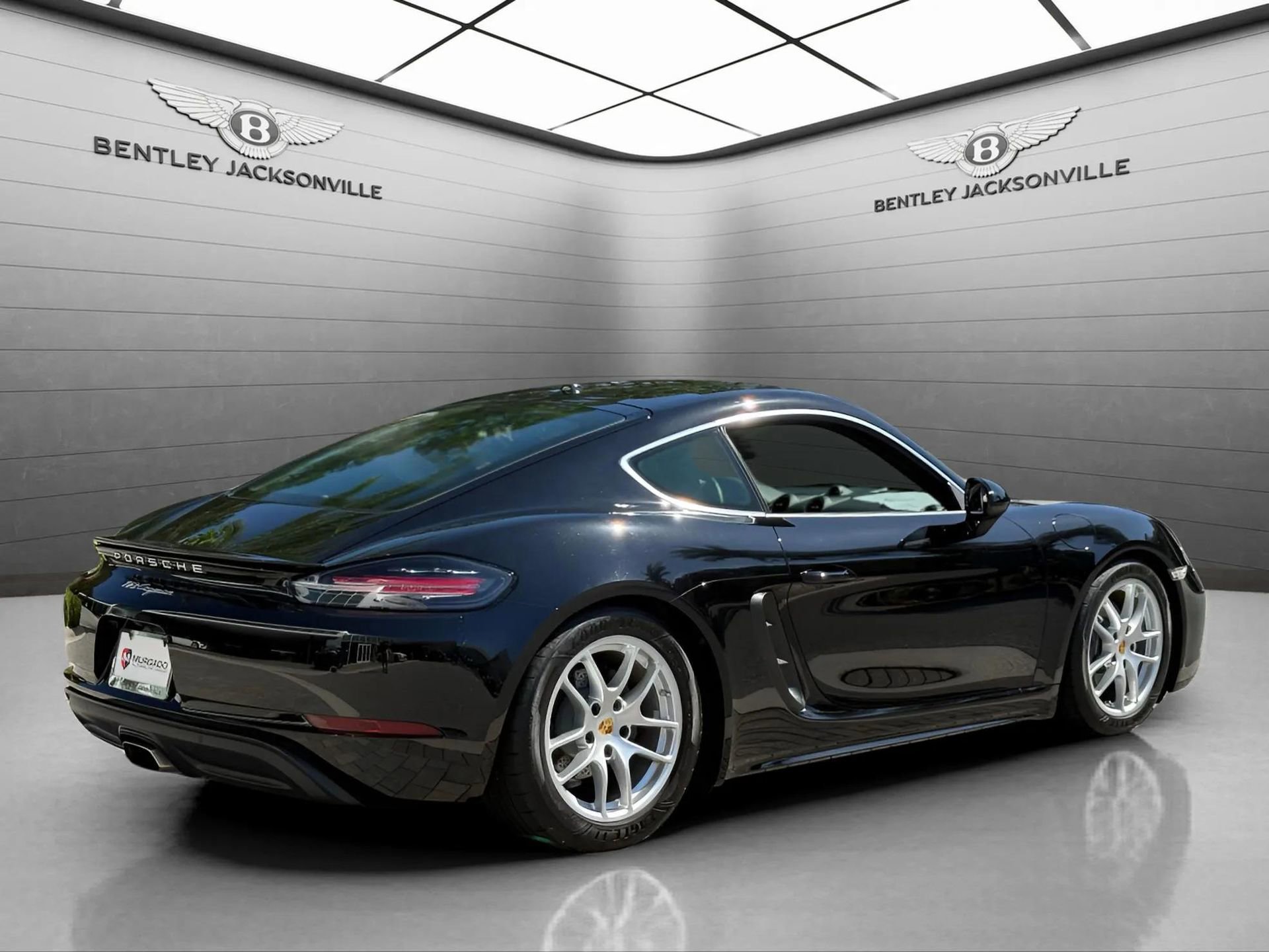 Used 2024 Porsche 718 Cayman w/ Sport Chrono Package image 25