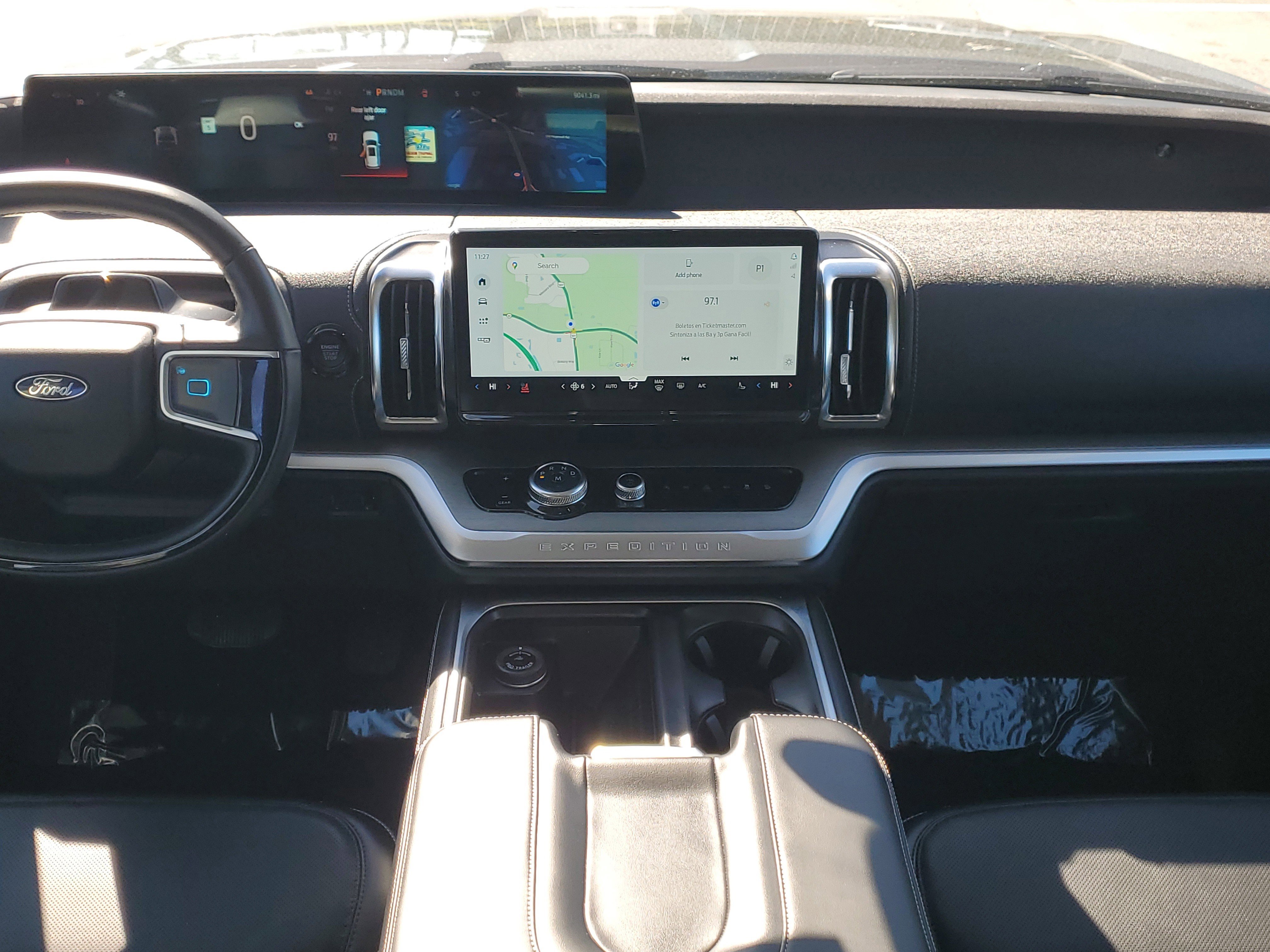 Certified 2025 Ford Expedition Platinum image 17