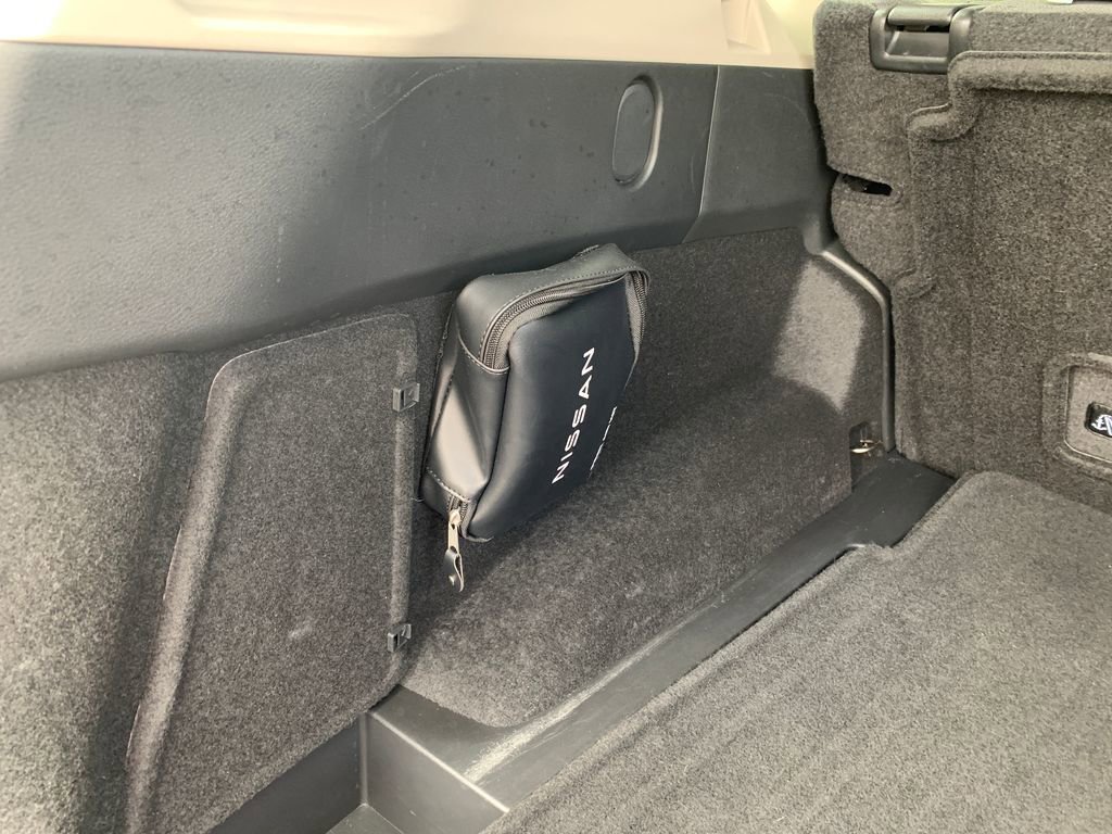 Used 2023 Nissan Rogue SV FWD image 19