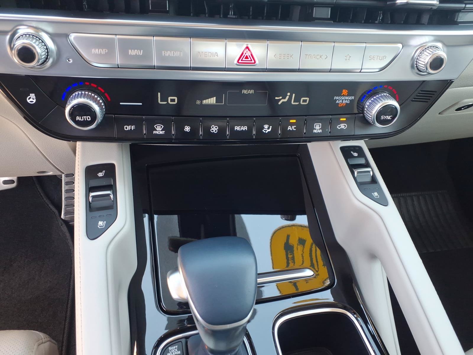 Used 2024 Kia Telluride SX w/ Towing Package AWD/4WD image 27