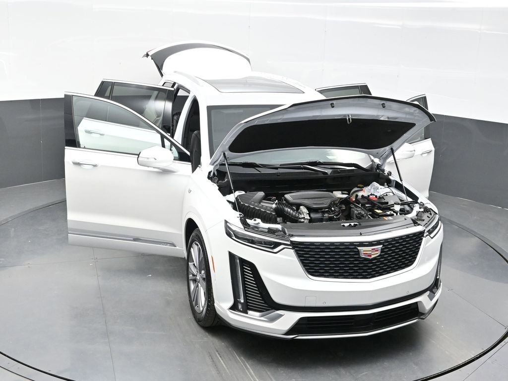Certified 2025 Cadillac XT6 Premium Luxury w/ Platinum Package image 40