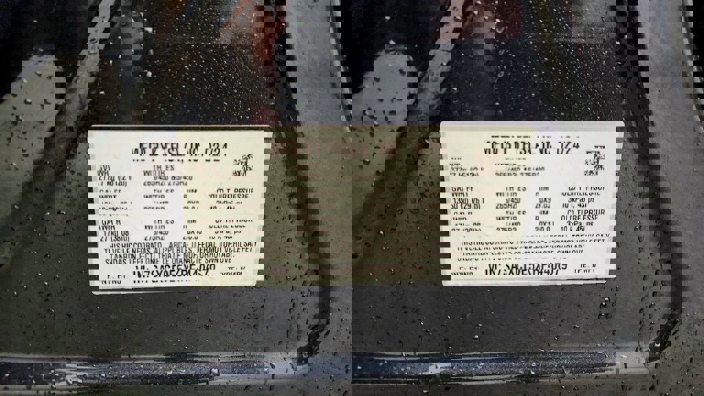 Used 2024 Tesla Model X image 25