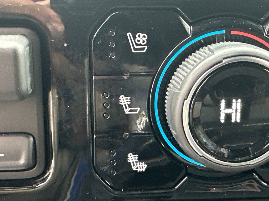 Certified 2024 Chevrolet Silverado 2500 LTZ w/ LTZ Convenience Package image 30