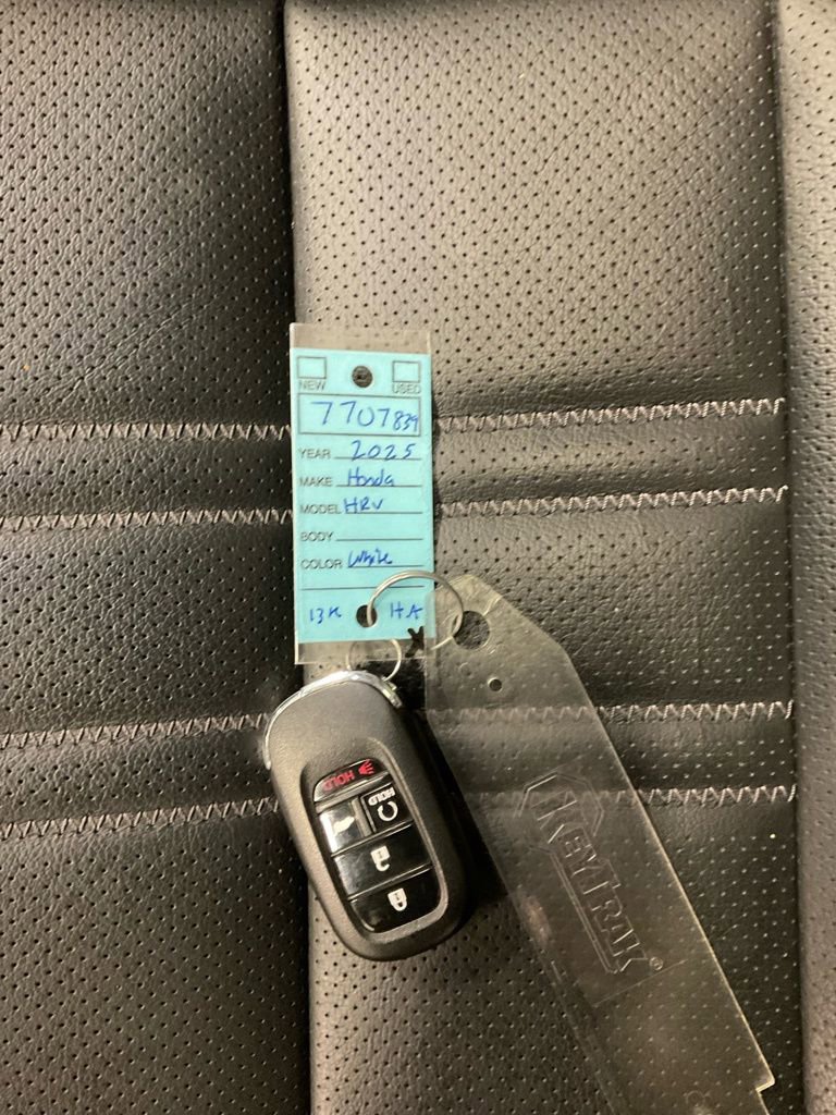 Used 2025 Honda HR-V EX-L image 36