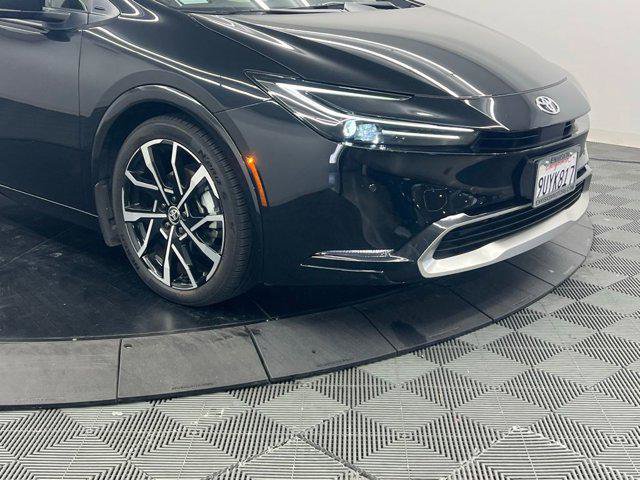 Used 2025 Toyota Prius Plug-In Hybrid FWD image 6