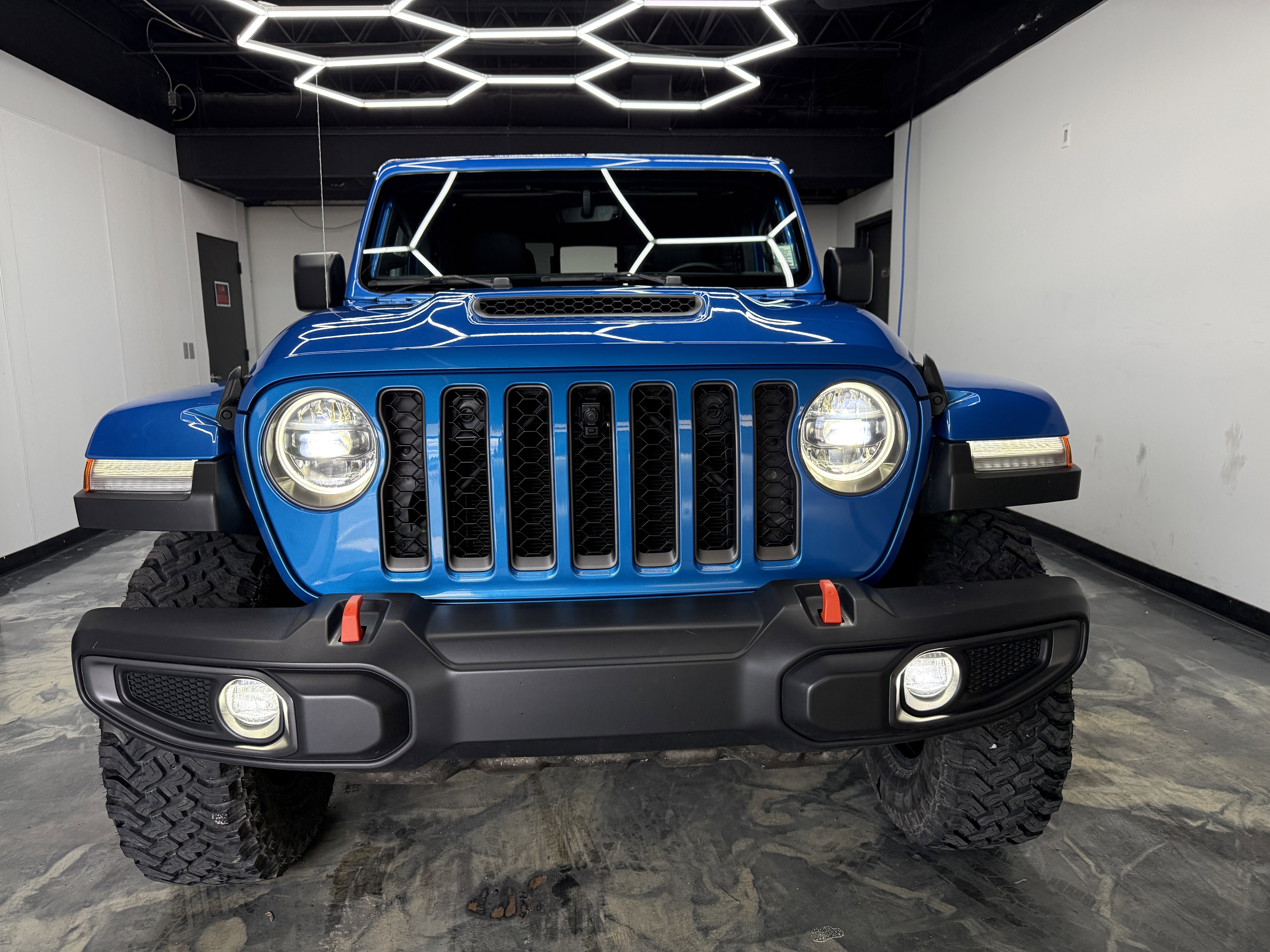 Used 2023 Jeep Gladiator Mojave w/ Dual Top Group image 5