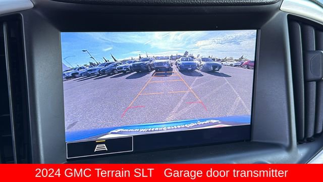 Used 2024 GMC Terrain SLT AWD/4WD image 16