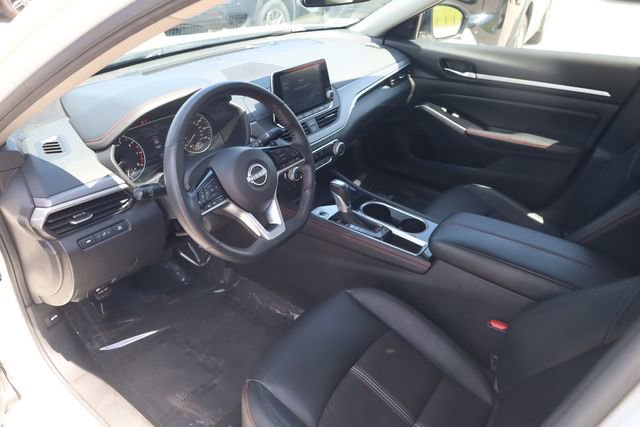 Used 2025 Nissan Altima 2.5 SR FWD image 9