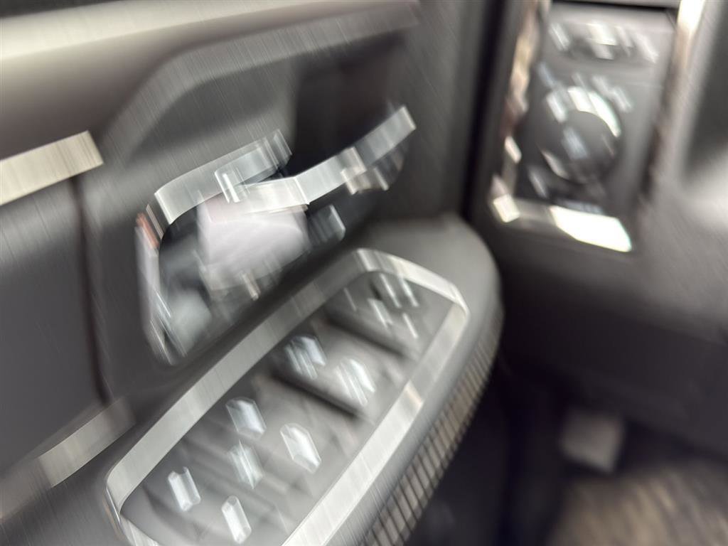 Used 2018 RAM 2500 Laramie w/ Sport Appearance Group image 27