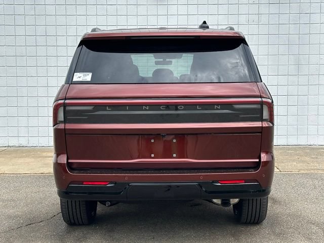 New 2027 Lincoln Navigator Reserve w/ Jet Appearance Package AWD/4WD image 4