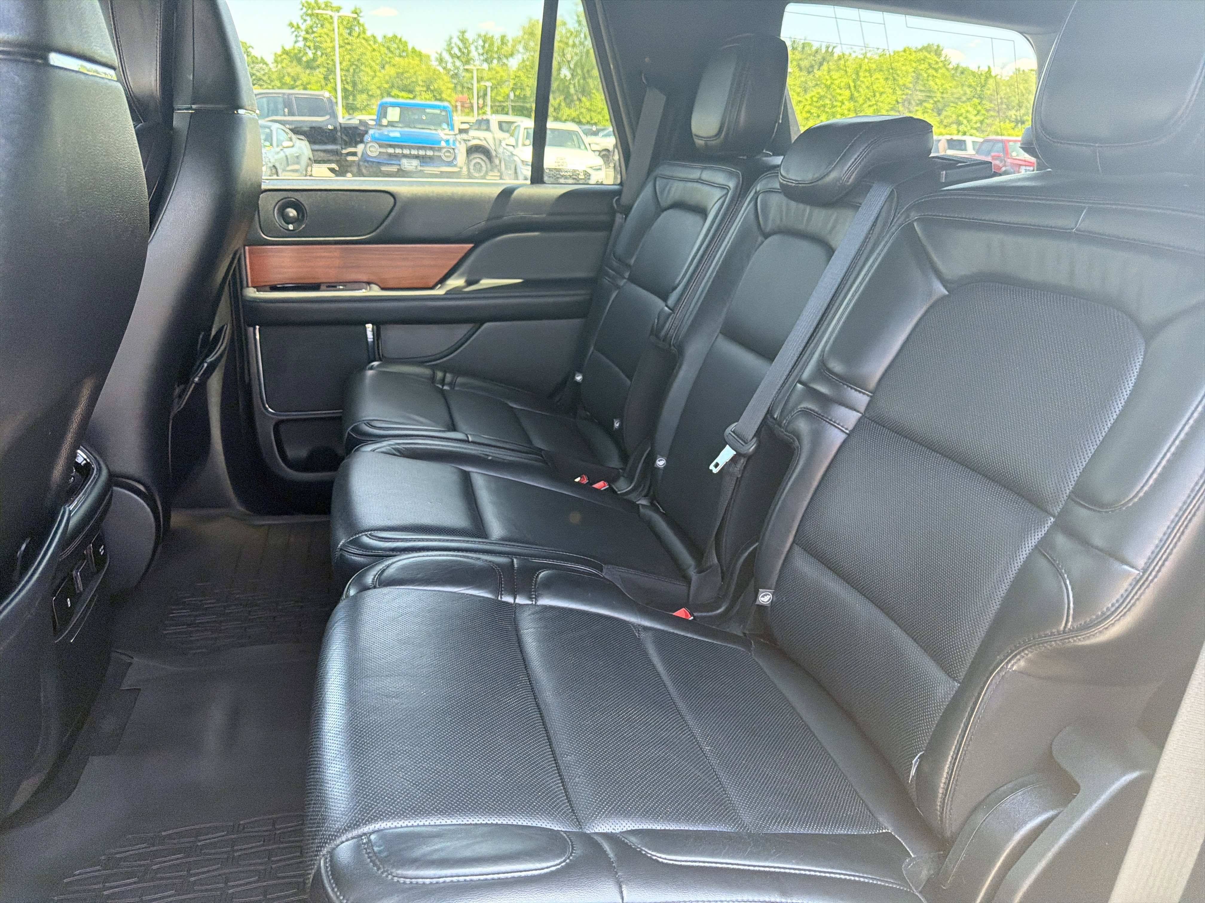 Used 2019 Lincoln Navigator Reserve AWD/4WD image 13