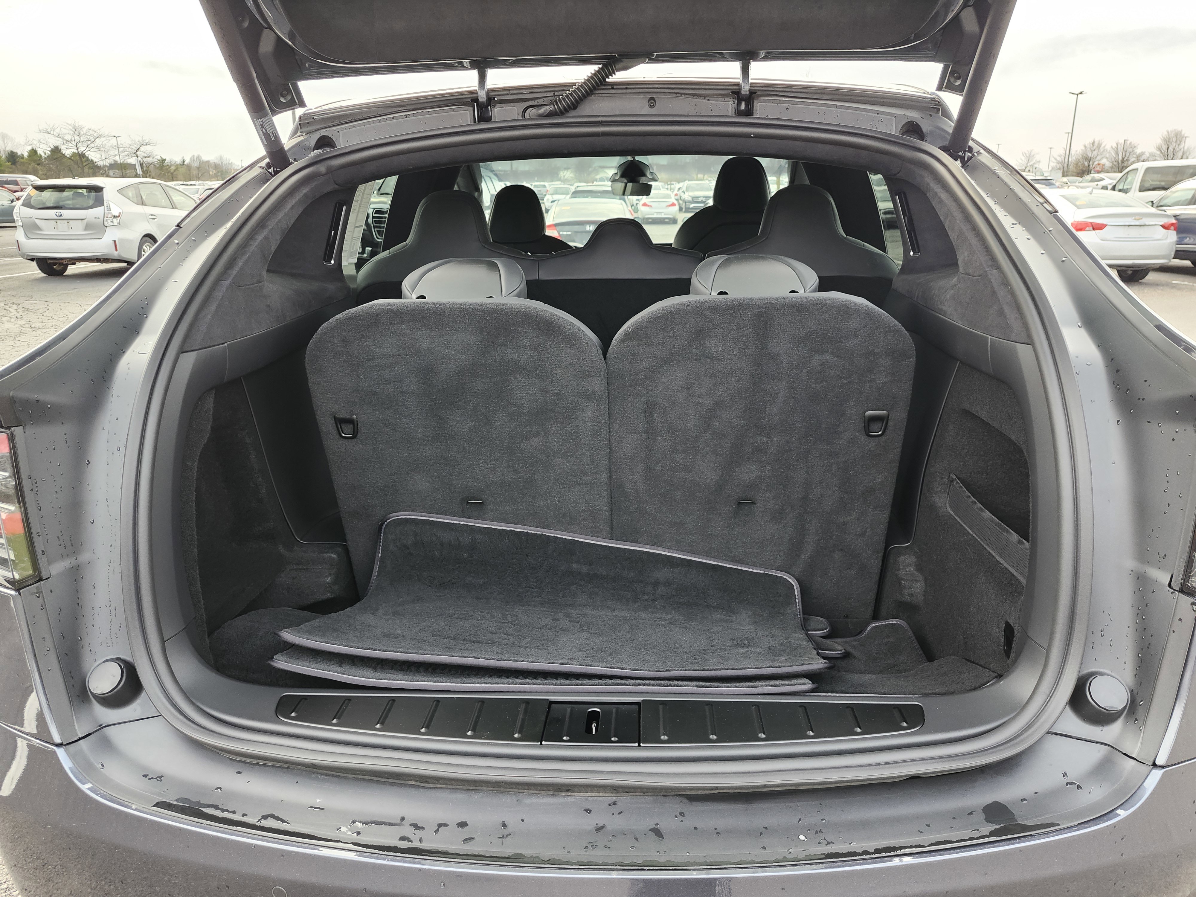 Used 2023 Tesla Model X image 25