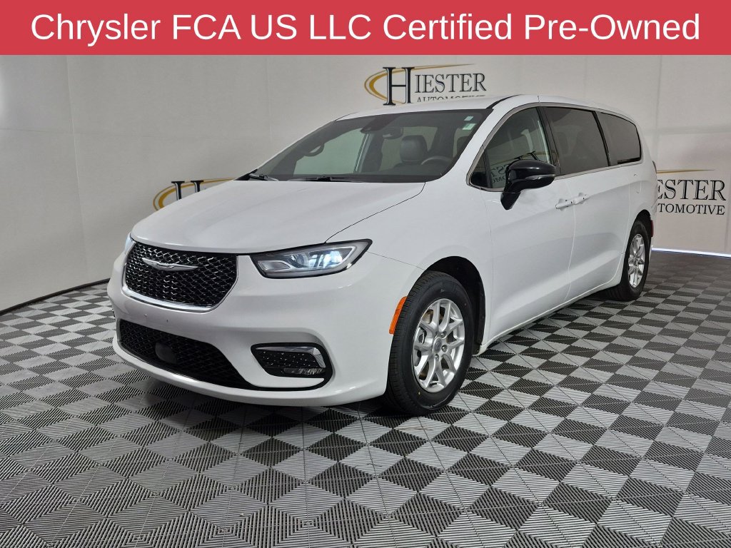 Certified 2025 Chrysler Pacifica Select FWD image 10
