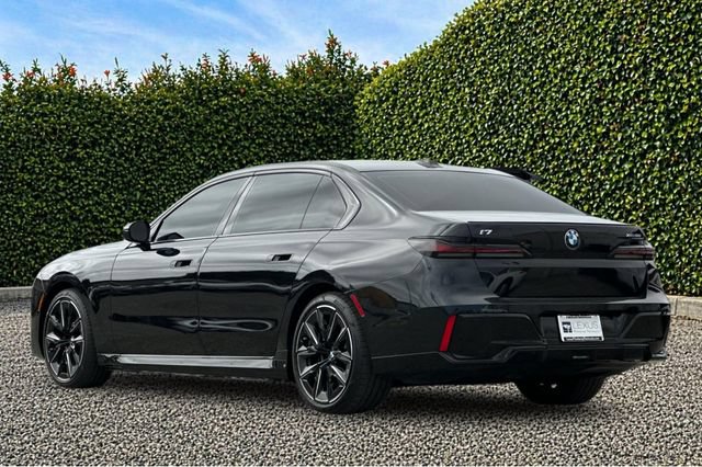 Used 2025 BMW i7 xDrive60 w/ Executive Package AWD/4WD image 6