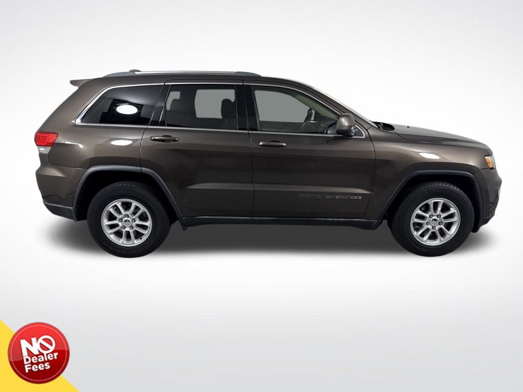 Used 2018 Jeep Grand Cherokee Laredo image 2