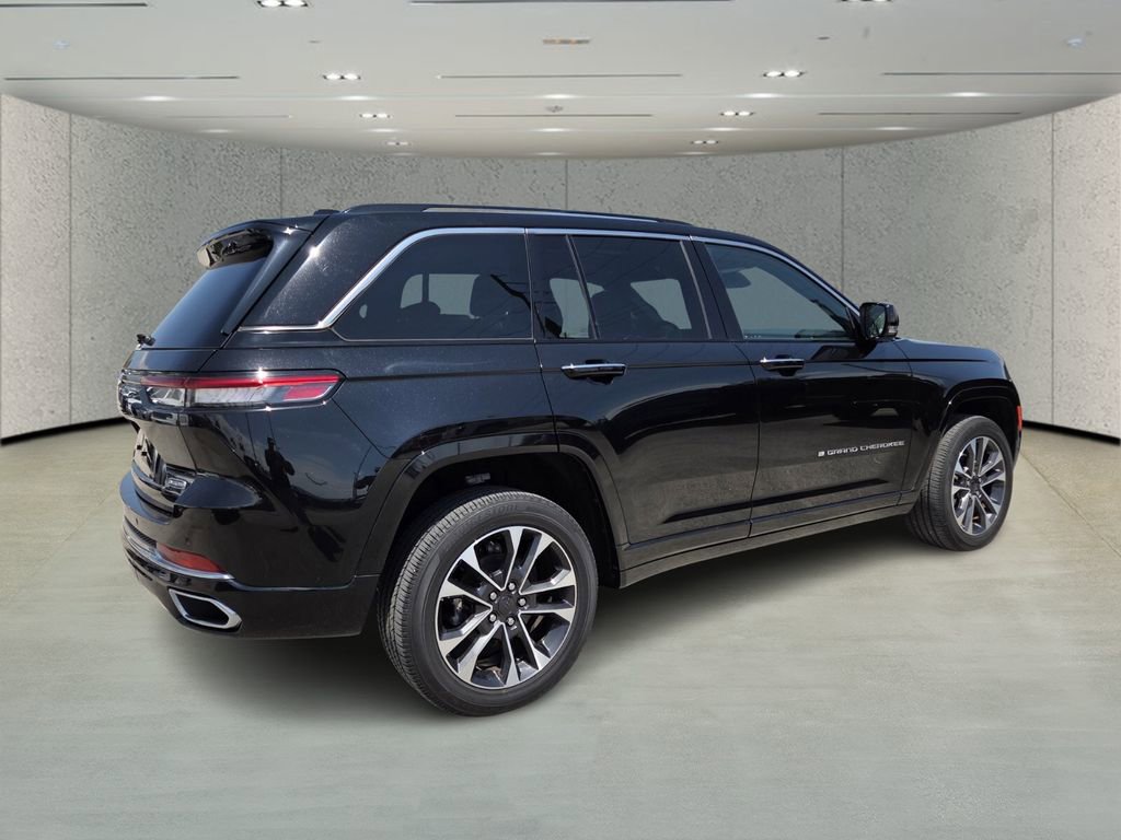 Used 2022 Jeep Grand Cherokee Overland image 3
