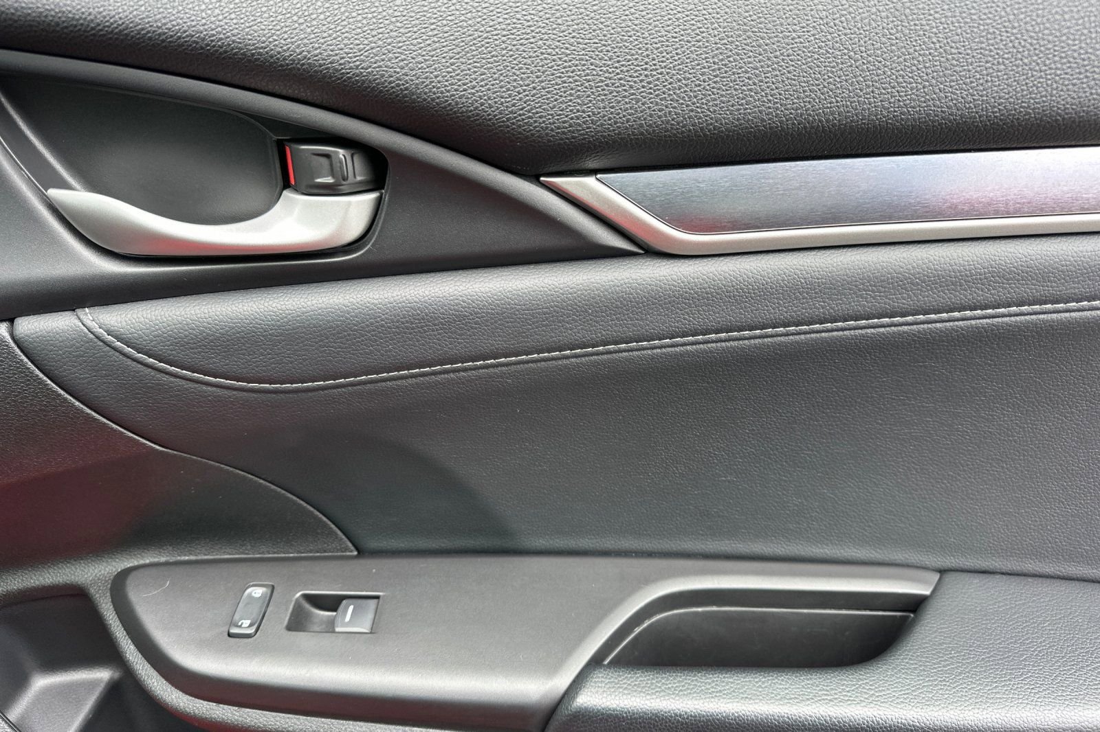 Used 2018 Honda Civic EX-L image 18