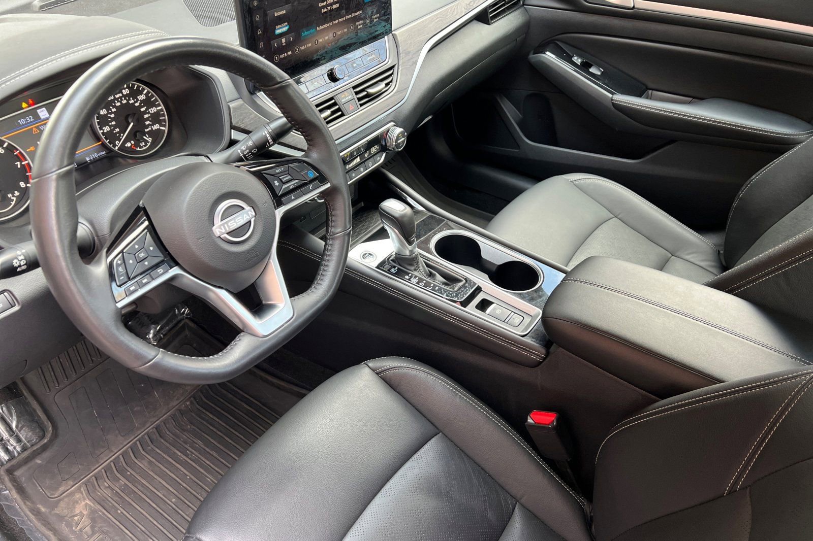 Used 2024 Nissan Altima 2.5 SL image 11