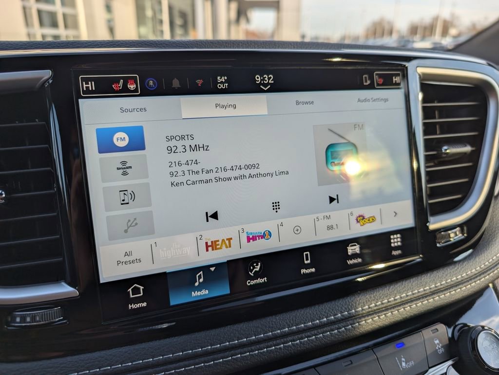 New 2026 Chrysler Pacifica Select w/ S Appearance Package image 24