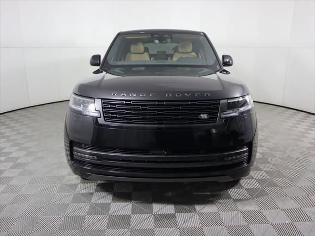 New 2025 Land Rover Range Rover SE image 2