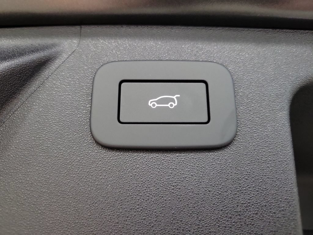 Used 2024 Land Rover Discovery Sport Dynamic SE AWD/4WD image 30