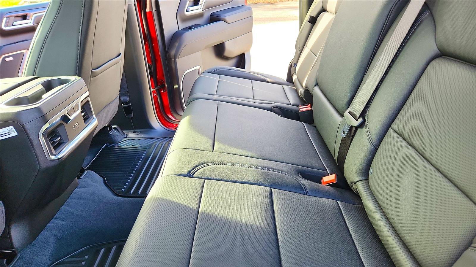 New 2026 Chevrolet Silverado 3500 LTZ w/ LTZ Premium Package image 21