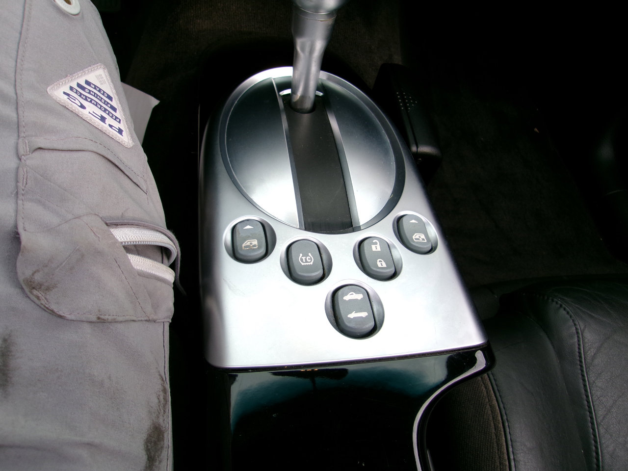 Used 2003 Chevrolet SSR w/ Preferred Equipment Group image 29